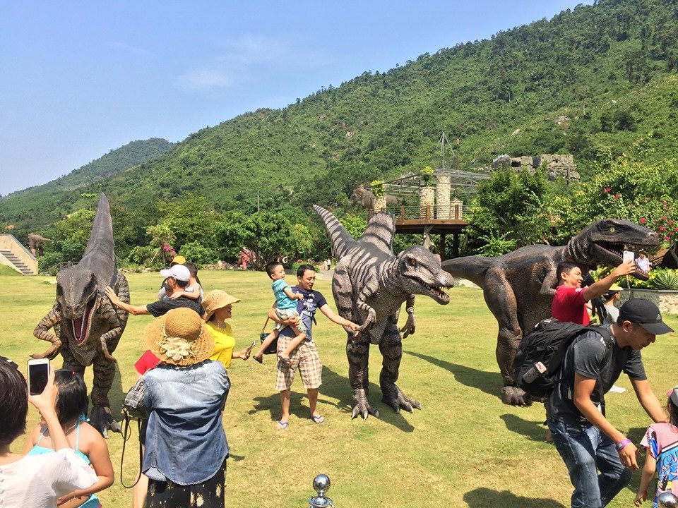 Đến Đà Nẵng, đừng quên khám phá công viên khủng long